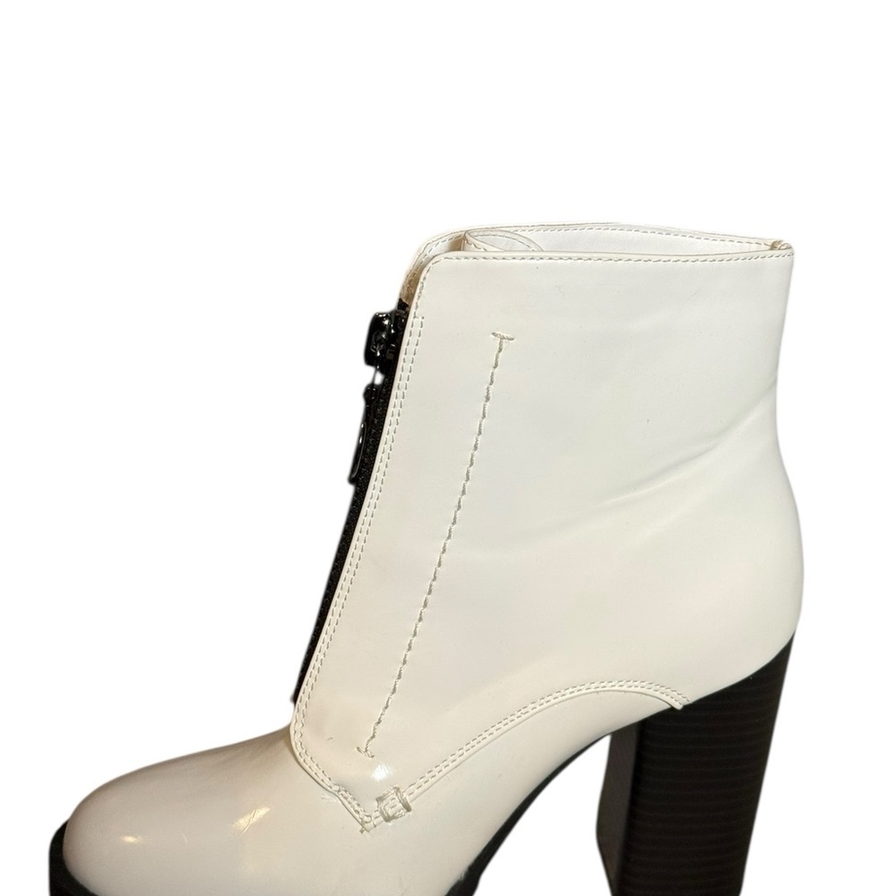 Simply Vera Vera Wang White Ankle Boots - Picture 7 of 12